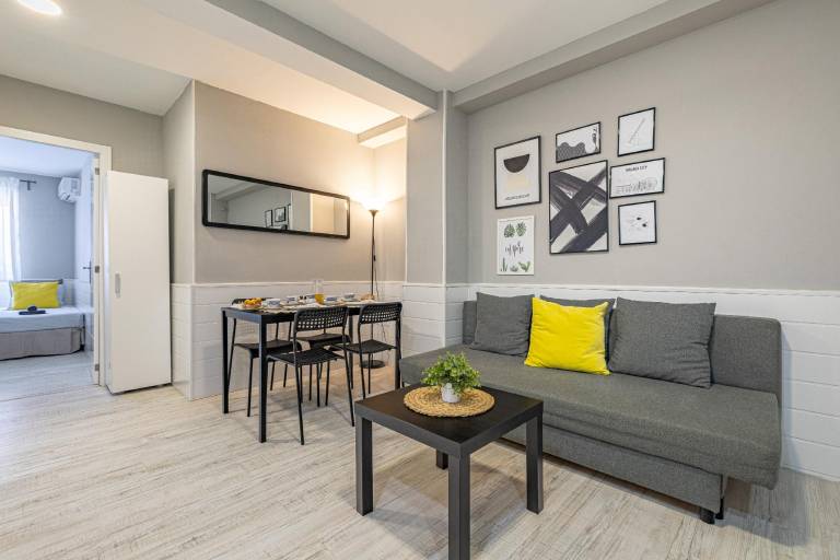 Apartment | Near Alcazaba of Málaga | Pet-friendly — photo 4