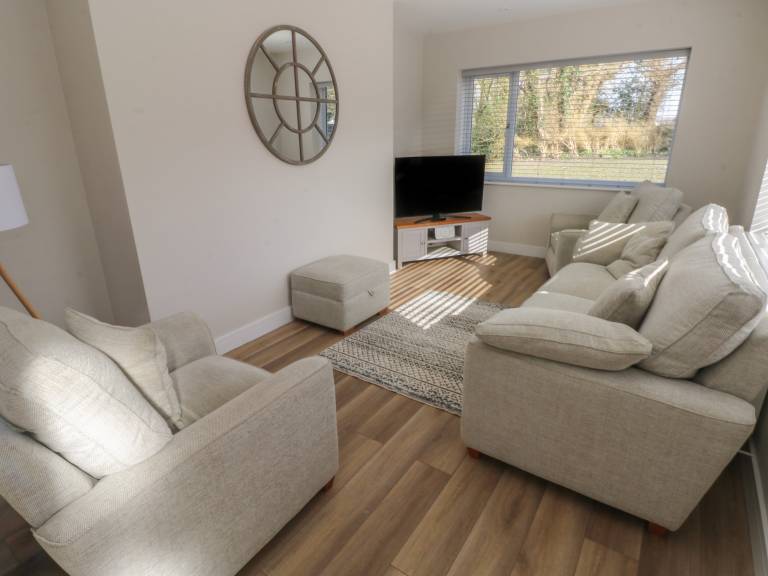 Family-friendly nice cottage with garden | Pets are welcome — photo 4