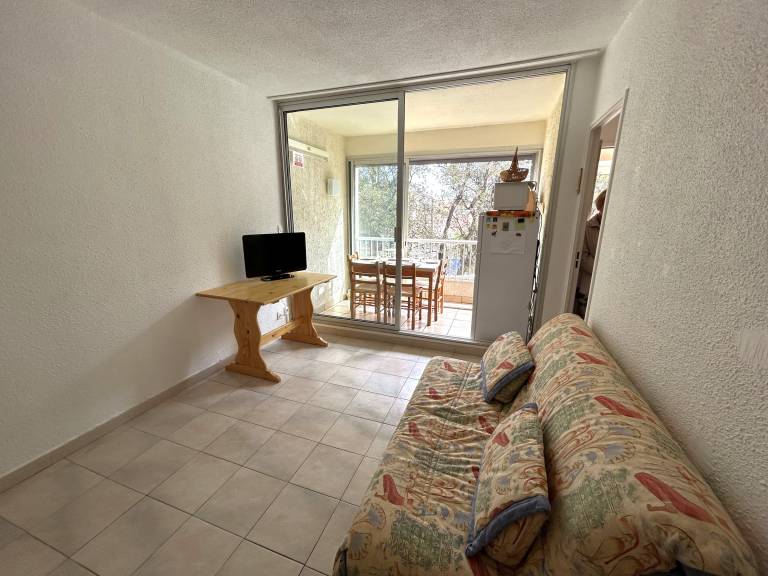 Apartment with 2 rooms for 5 persons — photo 4