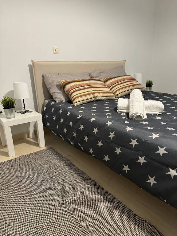 Apartment with garden & patio | Mountain view — photo 3