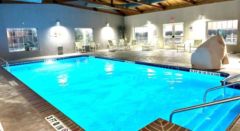 Microtel Inn & Suites by Wyndham Quincy Downtown/River Area — photo 5