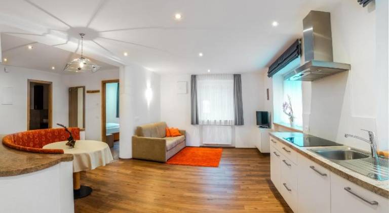 Nice serviced apartment with patio & garden | Dogs allowed — photo 3