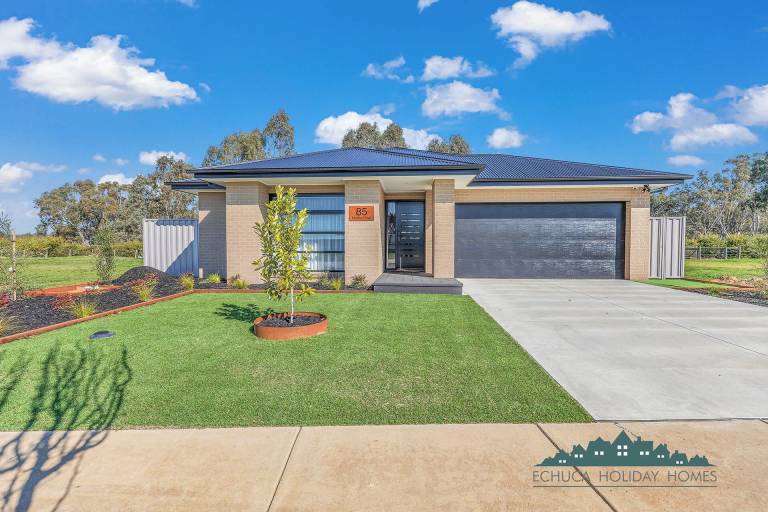 House  Moama