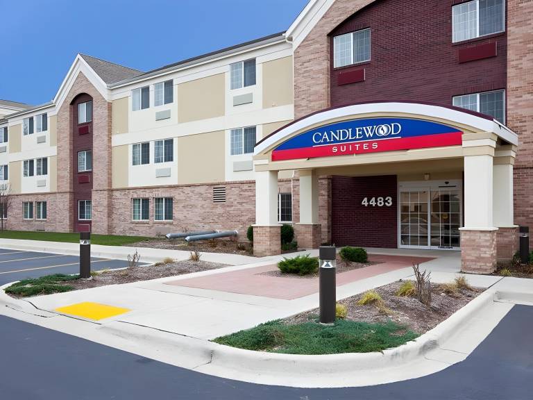 Candlewood Suites Milwaukee Brown Deer Hotel By IHG in Milwaukee, WI