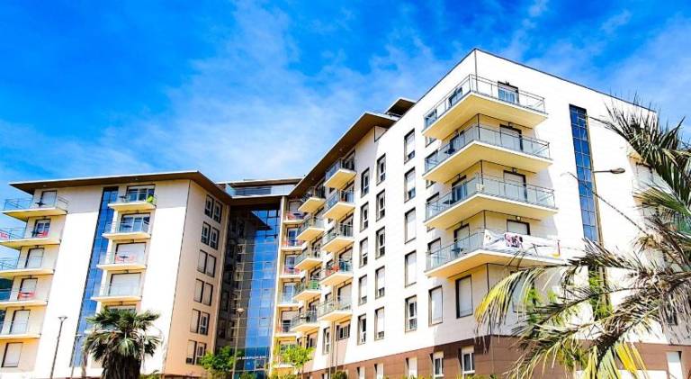 Serviced apartment with pool & yard in Ajaccio