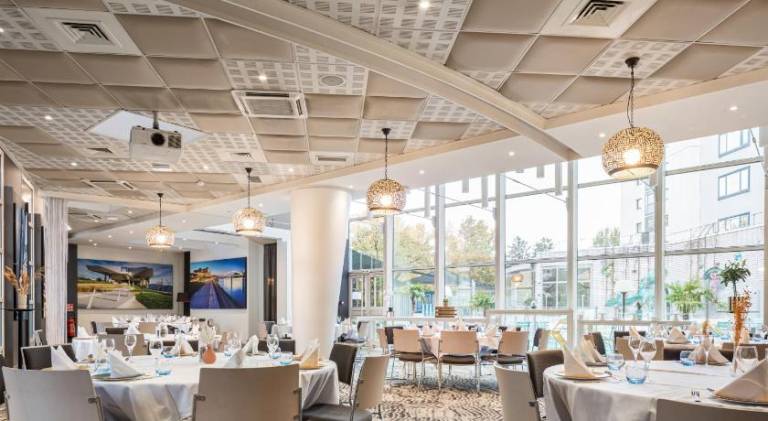Novotel Lyon Gerland Hotel — photo 2