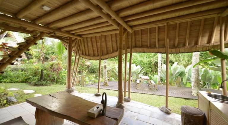 Ample villa with pool, terrace & yard | Good for workation | Pet-friendly — photo 4