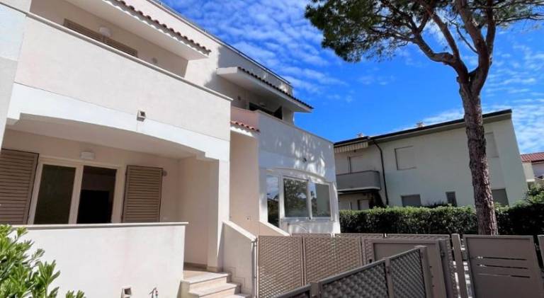 Holiday apartment with 1 room for 4 persons in Numana