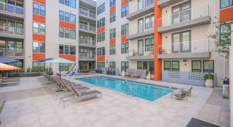 Holiday apartment with pool — photo 3