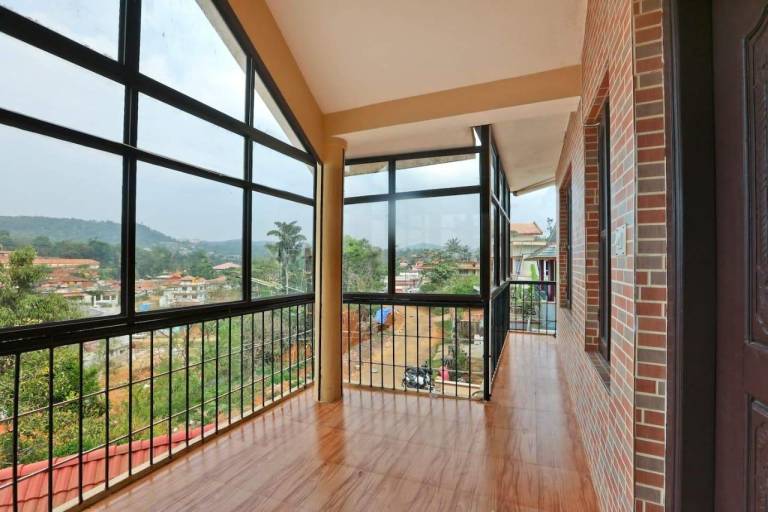 Vacation home with terrace — photo 3