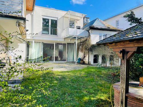 190 m&sup2; Ferienwohnung