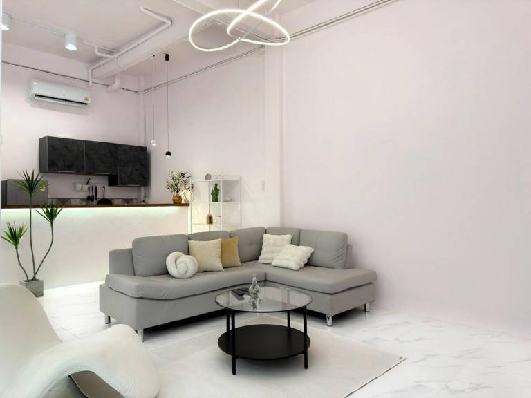 Vacation home with pool | Close to Chinatown — photo 4