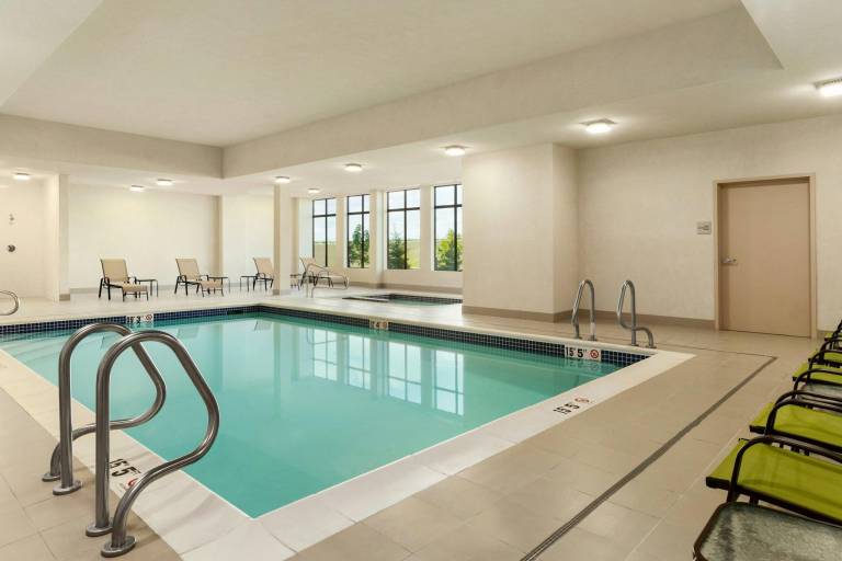 Hampton Inn by Hilton Edmonton/Sherwood Park — photo 3