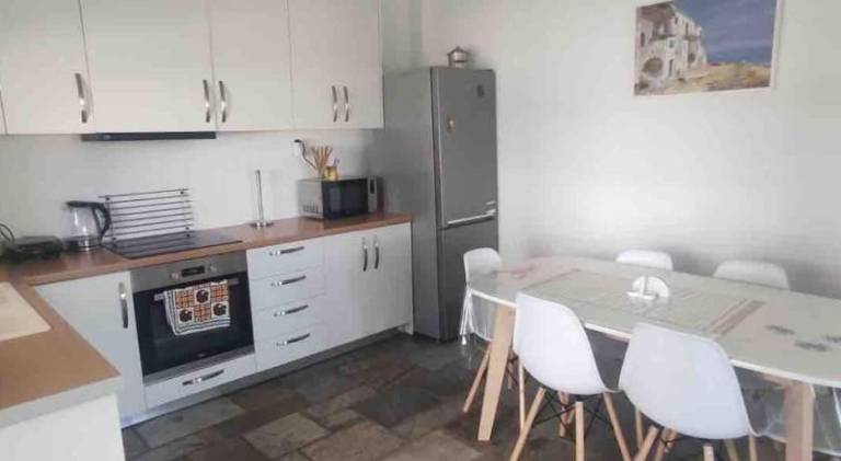 Rental apartment with barbecue, yard & patio — photo 4