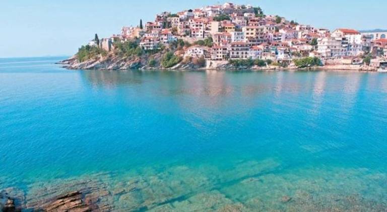 Apartment with 2 rooms for 6 persons in Kavala