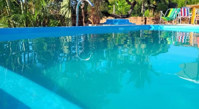 House with pool — photo 5