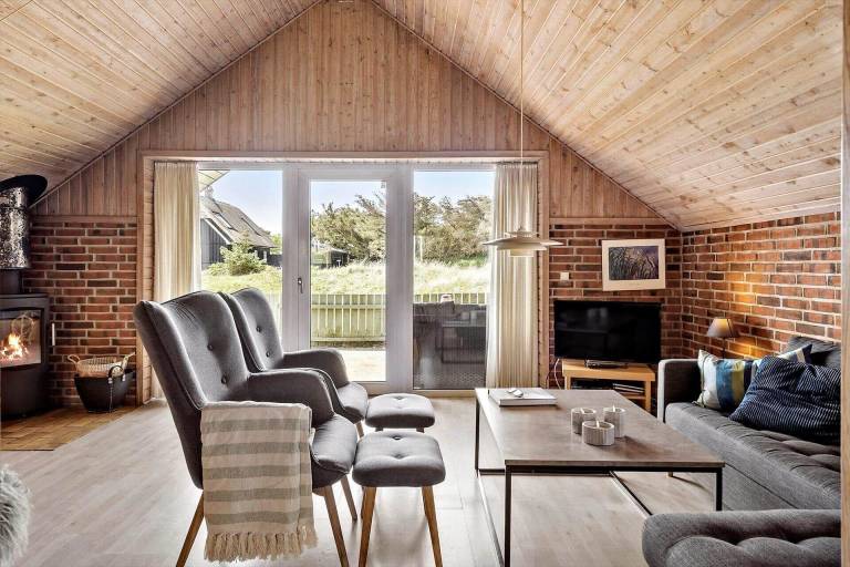 Vacation home with barbecue, sauna & terrace | Beach nearby | Dogs allowed — photo 2