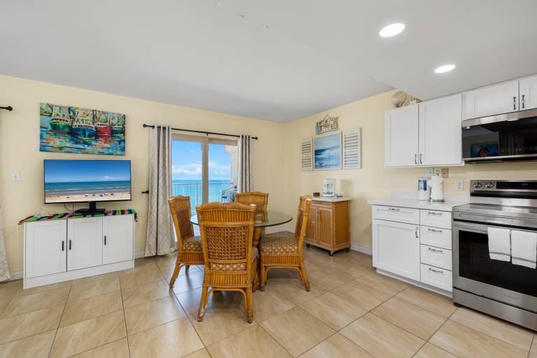 Child-friendly nice condo with private pool | Beach nearby | Pets are welcome — photo 4