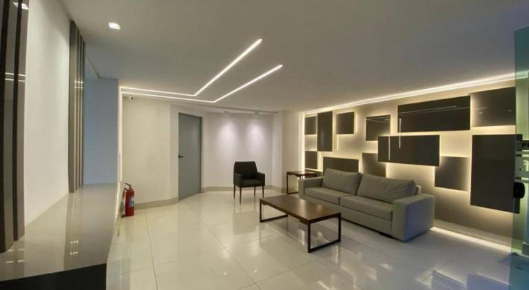 Apartment with pool & jacuzzi — photo 3