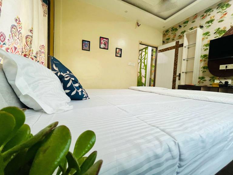 Vacation home with patio | Pets allowed — photo 4