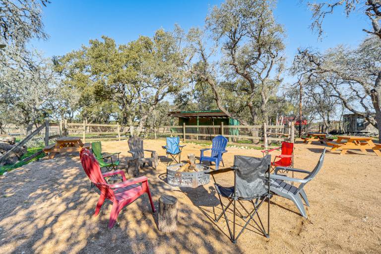 Hill Country Retreat Near Wineries & Weddings! — photo 3