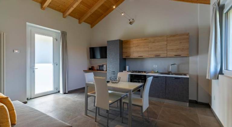 Wonderful apartment with patio, garden & private pool | Pets allowed — photo 3