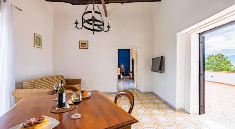 Holiday apartment with terrace, private pool & garden — photo 5