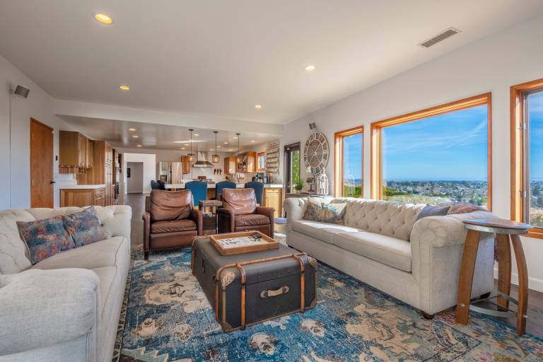 House  Isla Vista