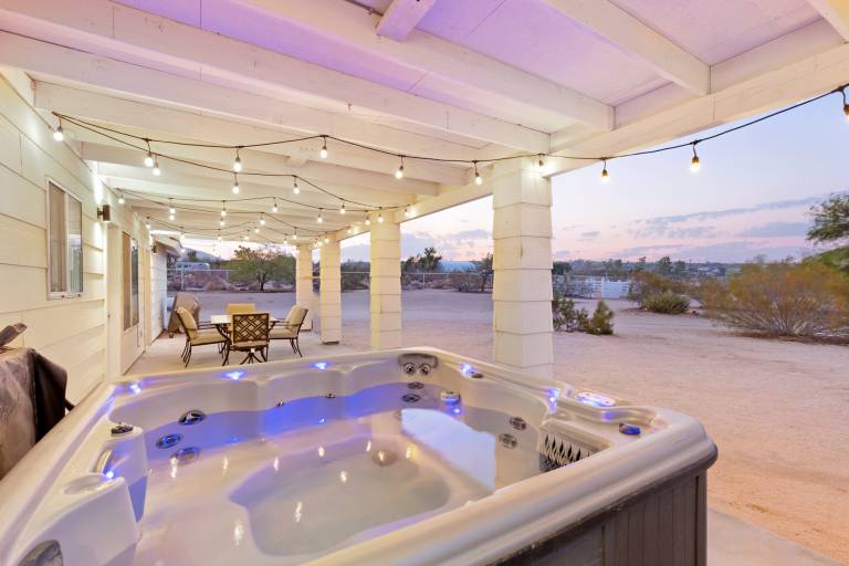 Child-friendly charming house with barbecue, jacuzzi & private pool | Mountain view | Dogs allowed — photo 3