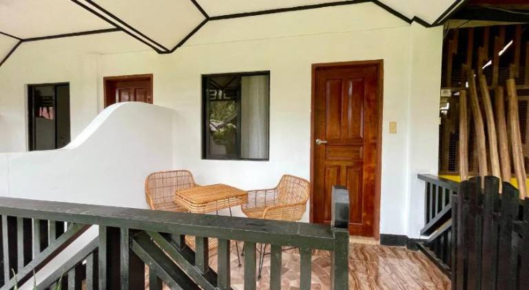 Vacation home with patio | Pet-friendly — photo 2