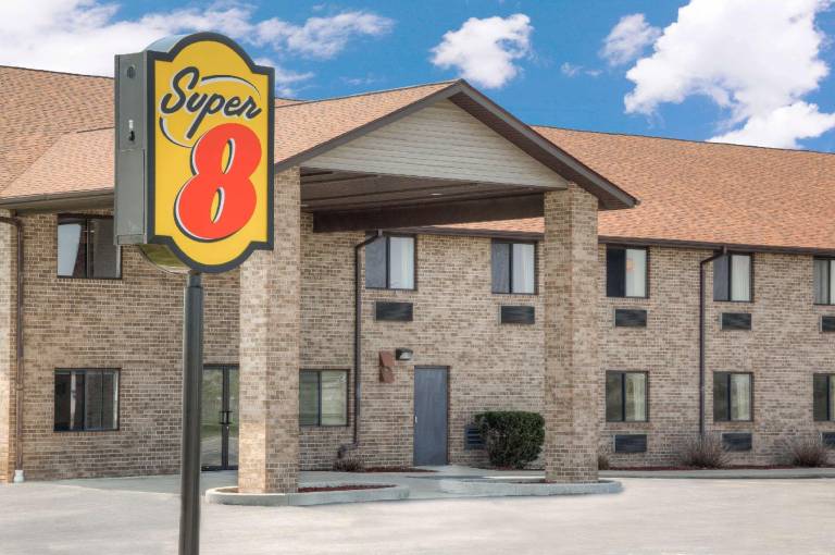 Super 8 By Wyndham Gas City Marion Area in Gas City, IN
