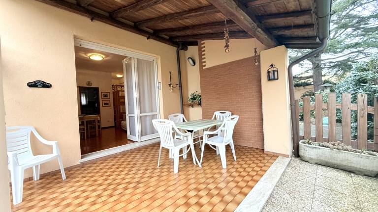 Holiday apartment with garden & terrace | Garden view — photo 2