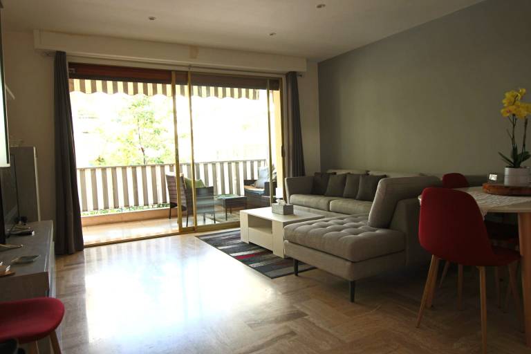 Air-conditioned Apartment of 90 m2, only 200 meters away from the Croisette — photo 3