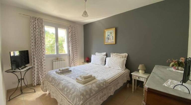 House with garden in L'Isle-sur-la-Sorgue