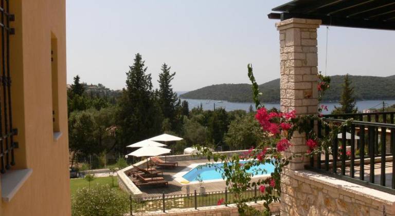 Apartment with patio, garden & private pool | Close to the beach | Suitable for remote work | Pets allowed — photo 4
