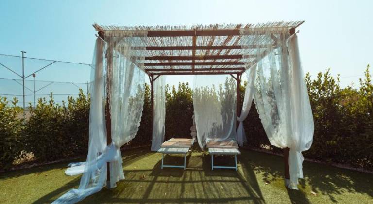 Farm with private pool, yard & barbeque — photo 5