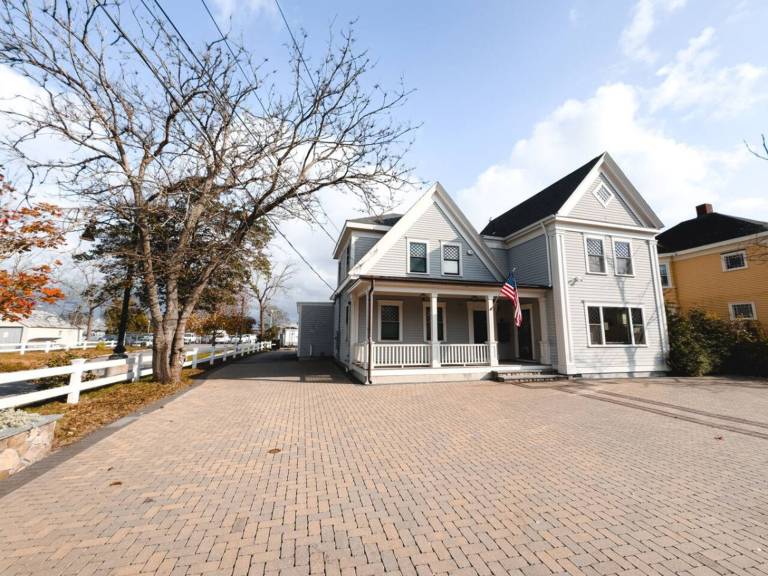 House Hyannis