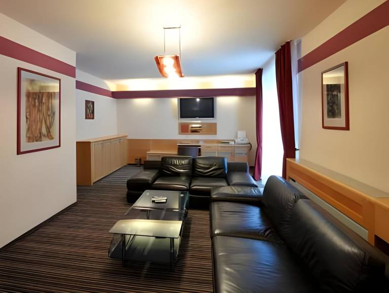 Jan Maria Hotel — photo 4