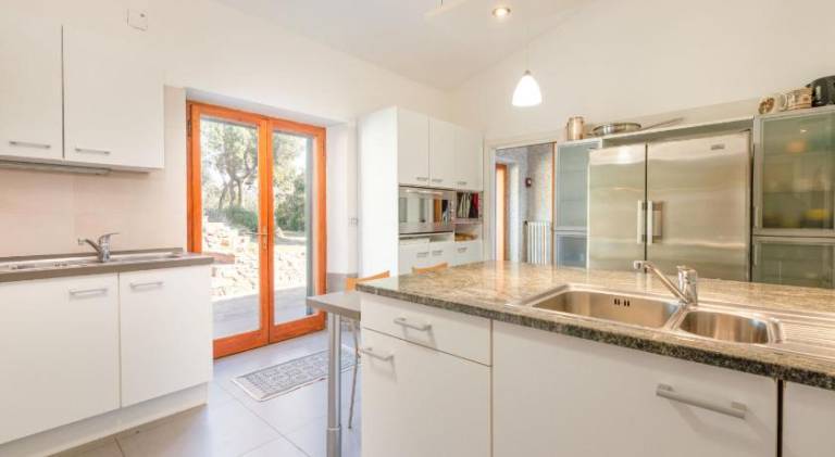 Villa with 7 rooms for 10 persons — photo 5