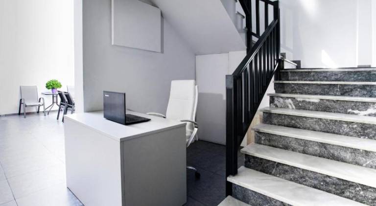 Serviced apartment with yard — photo 3