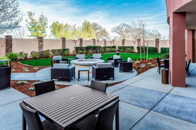 Courtyard by Marriott Roseville Galleria Mall/Creekside Ridge Drive — photo 5