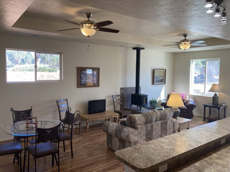 Cabin New Harmony