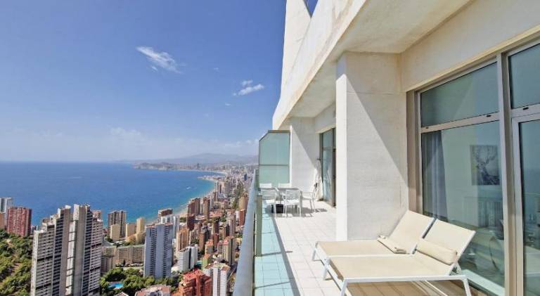 42nd floor - Penthouse VIP with private terrace and sea views in Benidorm