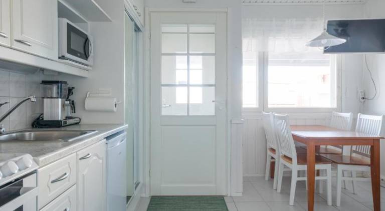 Holiday apartment with 1 room for 6 persons — photo 4