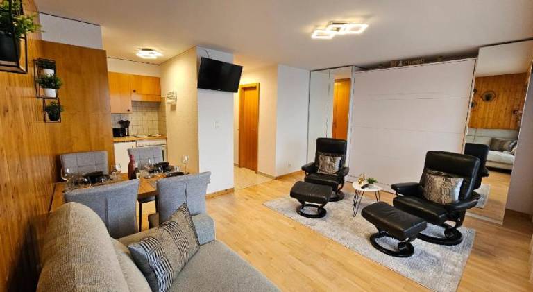 Charming serviced apartment with garden, hot tub & patio | Pet-friendly — photo 4