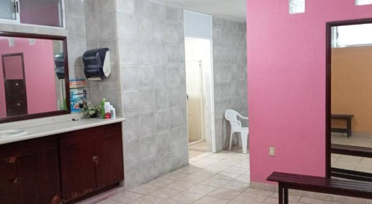 Serviced apartment with pool | Pets are welcome — photo 2