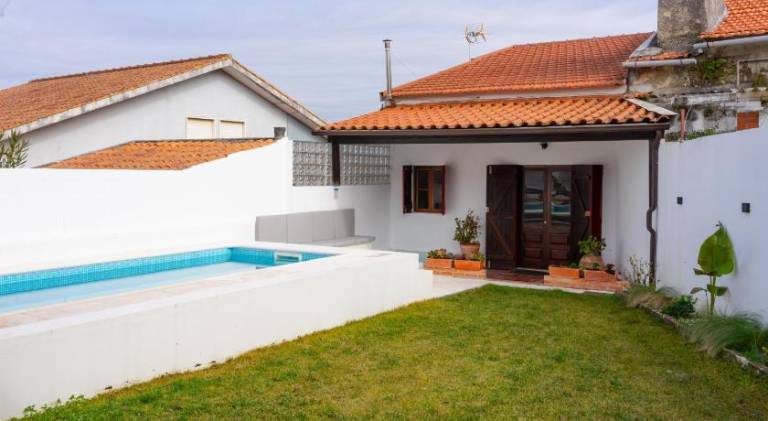 Fully equipped vacation home with private pool, grill & terrace | Suitable for remote work | Pets allowed — photo 4