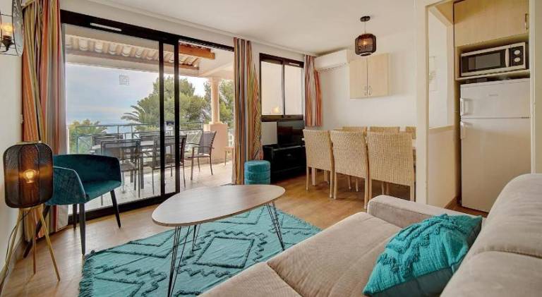 Wonderful apartment with pool & patio | Beach nearby | Dogs allowed in Cannes