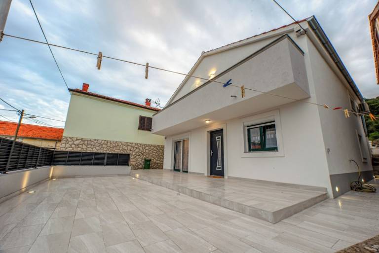Ferienwohnung Otok Rava