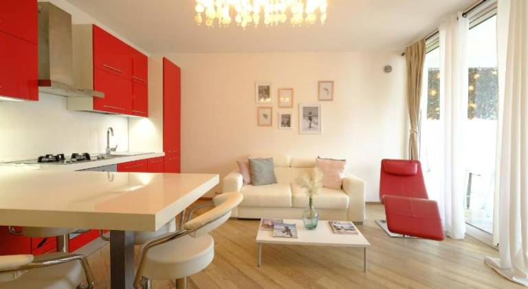 Apartment with pool — photo 3